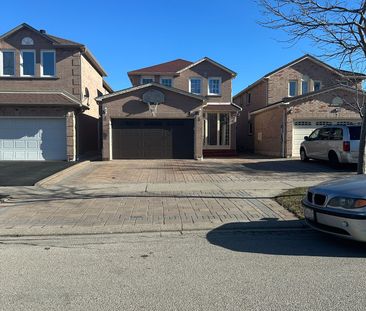 Detached Home For Lease | W8120158 - Photo 5