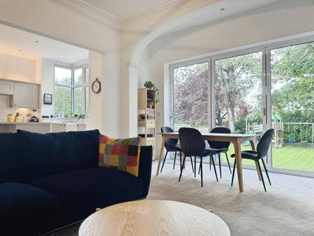 5 bedroom detached house to rent - Photo 3