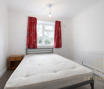 3 bedroom flat to rent - Photo 5