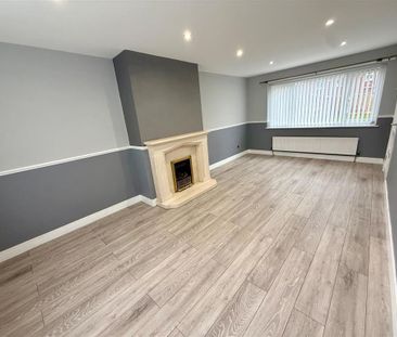 Thompson Avenue, Doncaster, Harworth - Photo 2