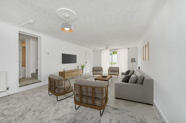 5 bedroom detached house to rent - Photo 1