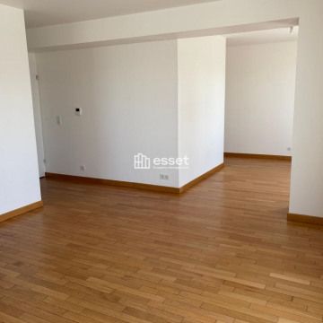 Appartement • Eiffel - Photo 1