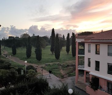 FREJUS - Studio proche des commodités, - Photo 1