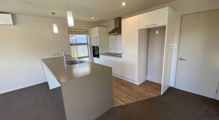 YALDHURST - THREE BEDROOMS, TWO BATHROOMS, DOUBLE GARAGE, FENCED - Photo 5