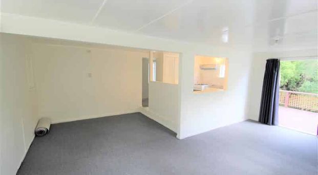 Kingsland Character - Photo 1