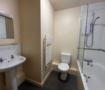 PORTCHESTER ROAD, SPRINGBOURNE - Photo 4