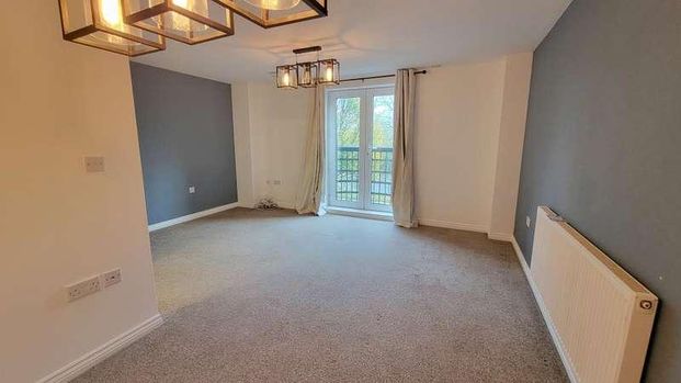 Padstow Road, Swindon, SN2 - Photo 1