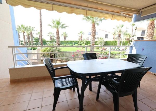 Apartamento bajo en Aguamarina.