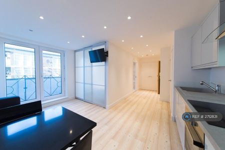 1 bedroom flat to rent - Photo 4