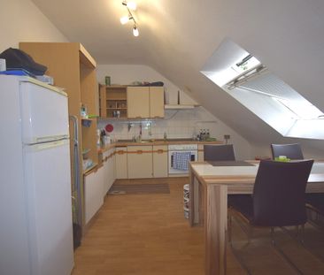 Gemütliche DG-Wohnung in ruhiger Lage - Photo 1