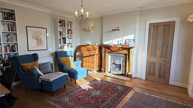 4 bedroom semi-detached house to rent - Photo 1