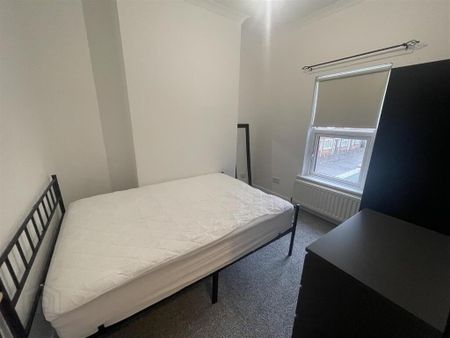 122 Bloomfield Avenue, Belfast, BT5 5AB - Photo 4