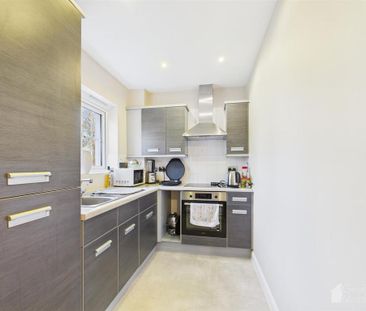 2 bedroom flat to rent - Photo 6