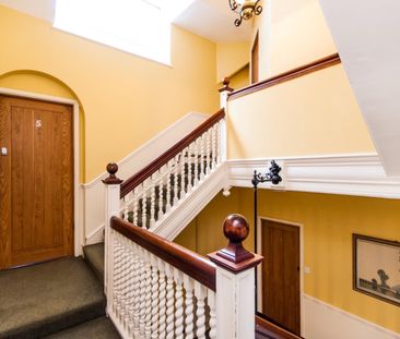 Lansdown Grove Lodge, Bath, BA1 - Photo 2
