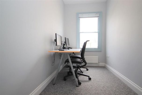 4 bedroom terraced house to rent - Photo 1