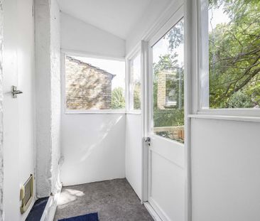 2 bedroom maisonette to rent - Photo 4