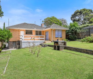 Newly Renovated Home in Sought After Pocket of Ashwood - 2 Living S... - Photo 1