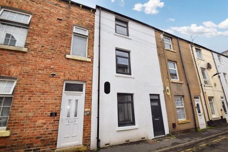 4 bedroom terraced house to rent - Photo 2