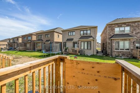 Condo Townhouse For Lease | W9253904 - Photo 2