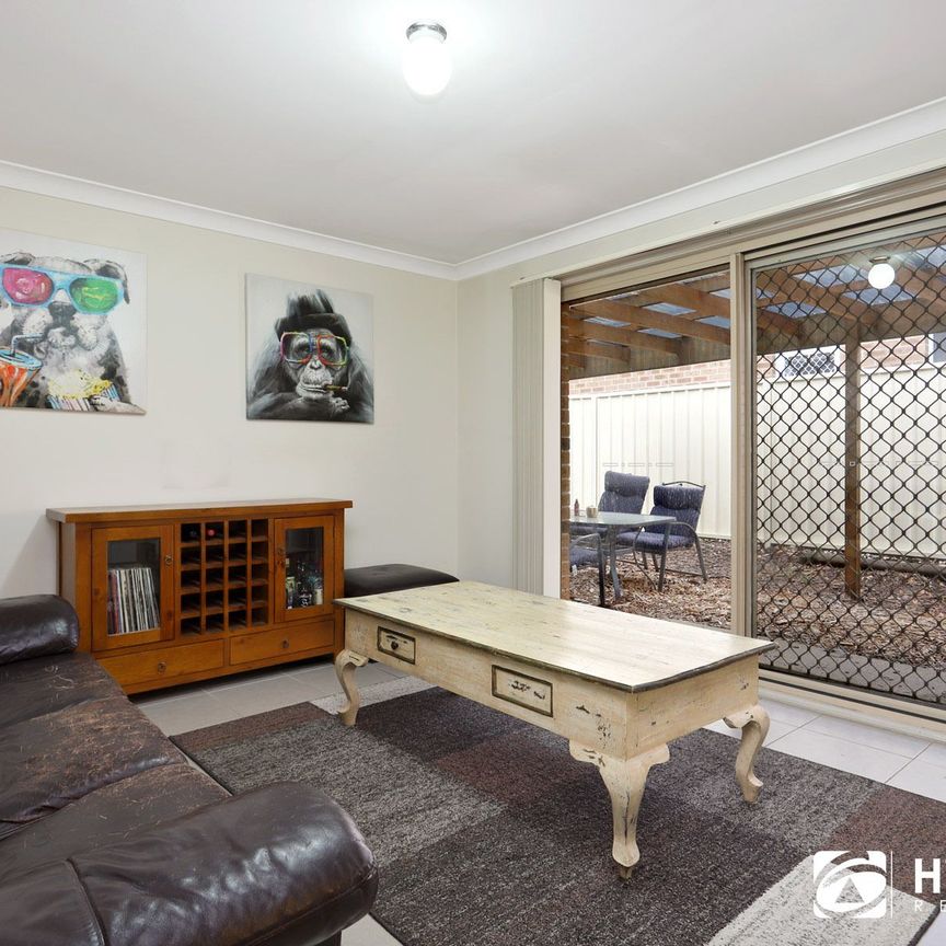 21 Mazari Grove, 2768, Stanhope Gardens Nsw - Photo 1