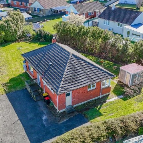 Sunny 3 Bedroom Home in Glengarry! - Photo 1