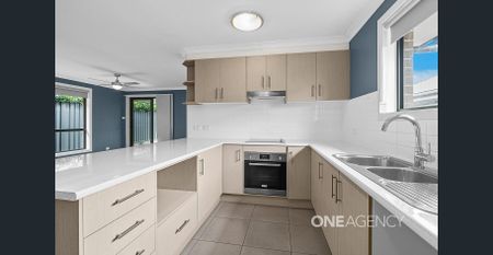 COMFORTABLE FAMILY HOME IN SOUGHT-AFTER VINCENTIA - Photo 3