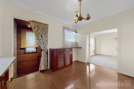 3-Bedroom Home with Spacious Backyard in Mont Albert North - Photo 5