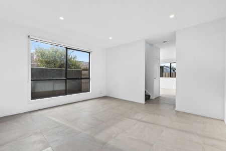 NEAR NEW CONTEMPORARY TOWNHOUSE (Enter via Catherine Ave) - Photo 2