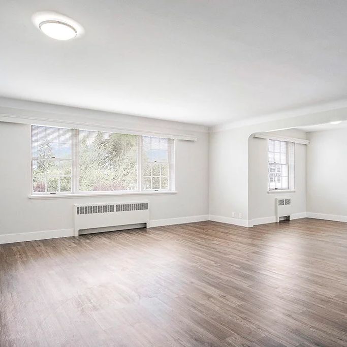 Somerset Manor - Photo 1