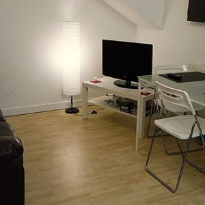 2 Bedroom Apartment - Photo 2