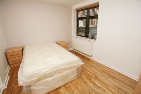 Jacob Mansions, Umberston Street, Whitechapel, London E1 - Photo 5