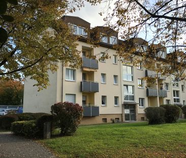 Schöne, zentral gelegene 2-Zimmer-Wohnung mit Loggia - Photo 5