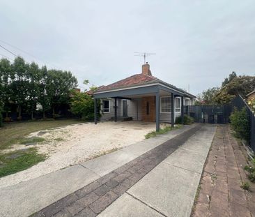 12 Sage Street, Oakleigh East, Vic 3166 - Photo 2