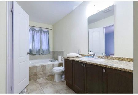 For Lease - 59 Banbridge Crescent, Brampton, Ontario - Photo 3