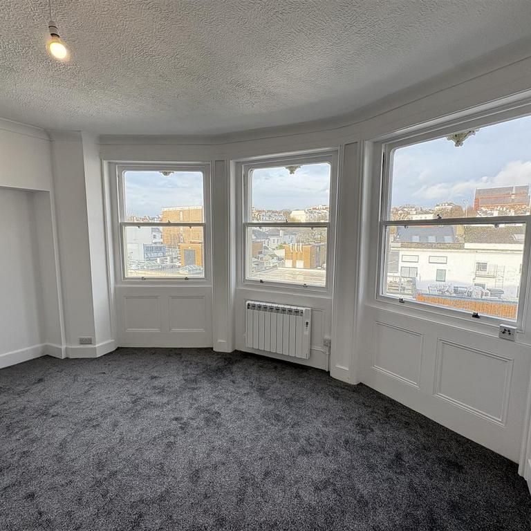 2 bedroom house to rent - Photo 1