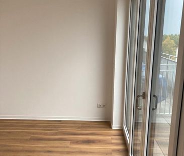 schicke 1 ZKB Wohnung mit großem Balkon, Desingfussboden, Fußbodenh... - Photo 5