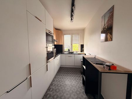 Location Appartement 4 pièces 86m² - Photo 3