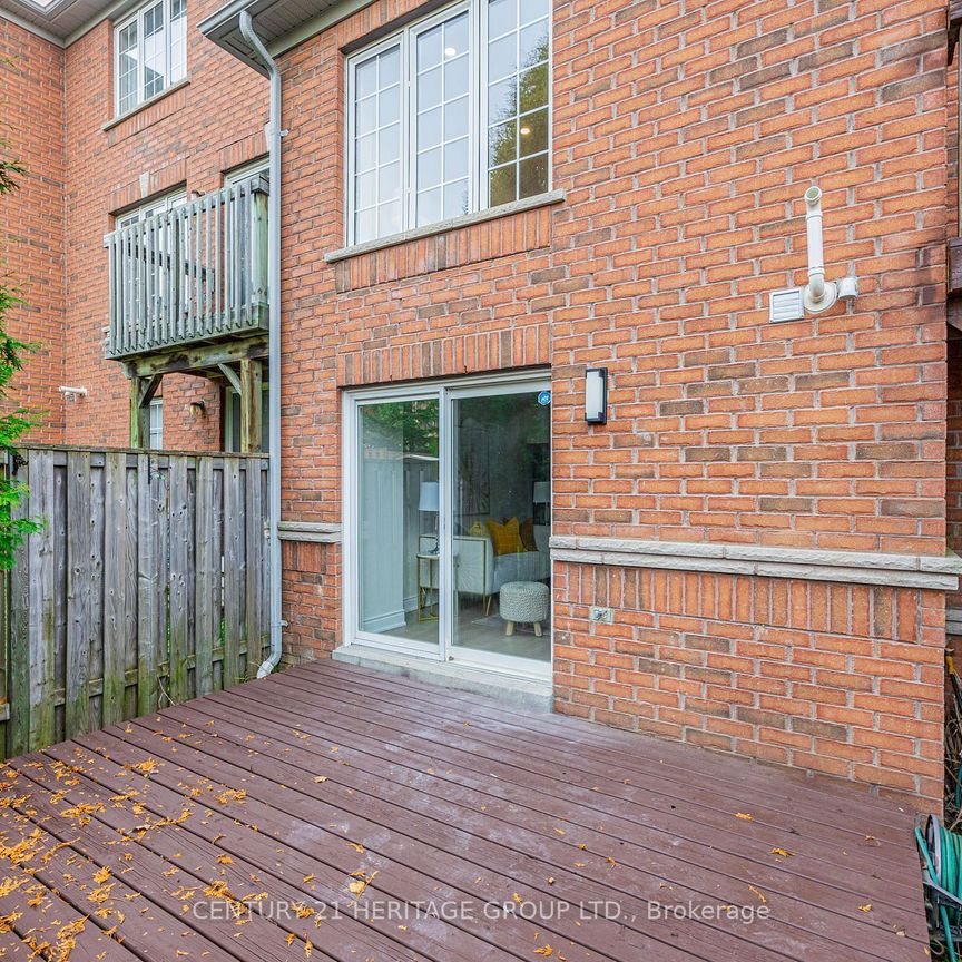 For Lease - 114 Millcliff Circle, Aurora, Ontario - Photo 1