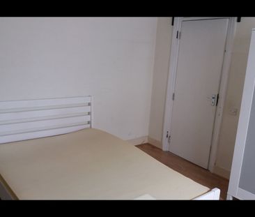 Room in a Shared House, Crewe Place, NW10 - Photo 3