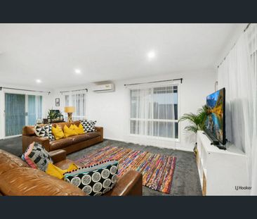 12 Seville Circuit, Burleigh Waters, Qld 4220 - Photo 5