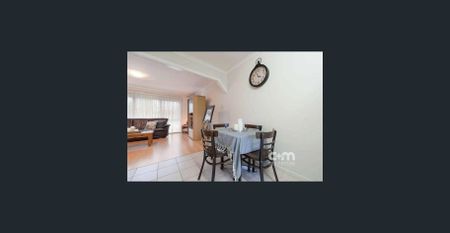 Lovely 2-Bedroom Unit - Photo 2