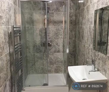 6 bedroom terraced house to rent - Photo 1