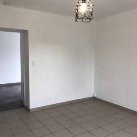 A LOUER REZE PONT ROUSSEAU - Appt T1 RDC - TERRASSE CAVEAU - STATIONNEMENT EXTERIEUR - Photo 4