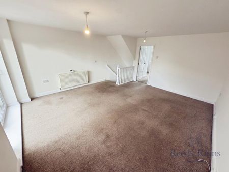3 bedroom end of terrace house to rent - Photo 2