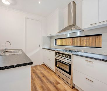Large Family Home - Photo 2
