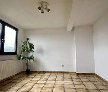 2-Zimmer-DG-Wohnung mit Balkon & Parkplatz - Foto 1