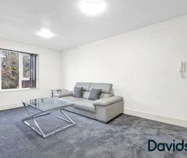 3 bedroom flat to rent - Photo 6