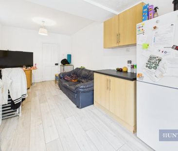 5 bedroom house to rent - Photo 2