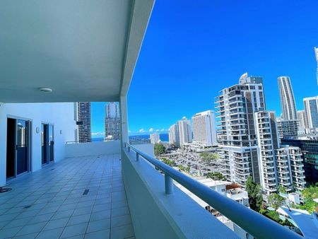 Rare SUB penthouse 3 bedrooms 3 bathrooms 2 carparks 360 degree view pet friendly aparment - Photo 4