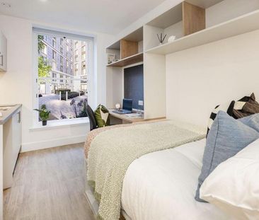 Studio to rent - Photo 1